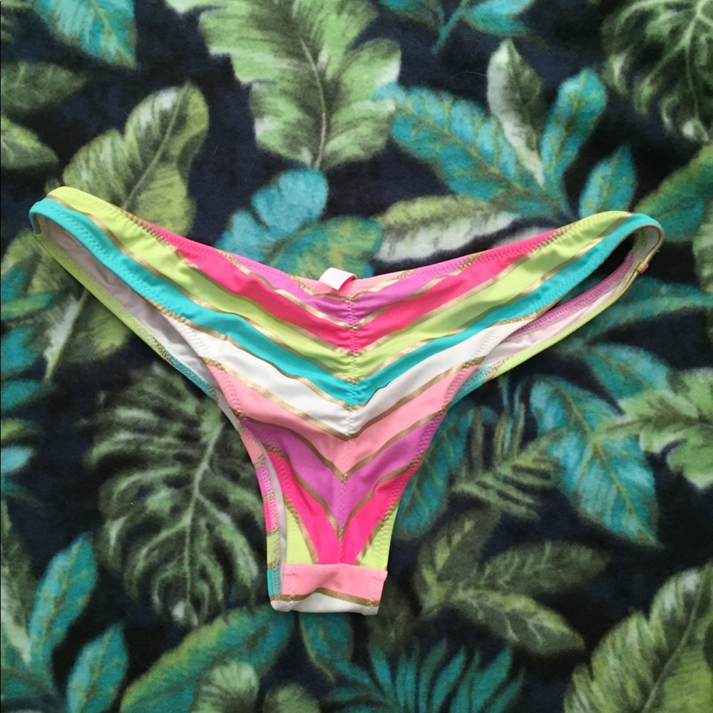 VS itsy bottoms